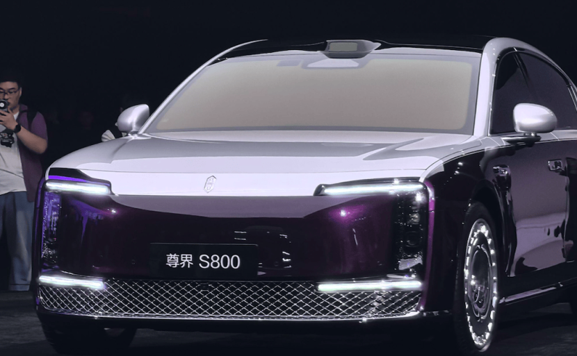 尊界S800挑战百万豪车市场，华为能否成功破局？